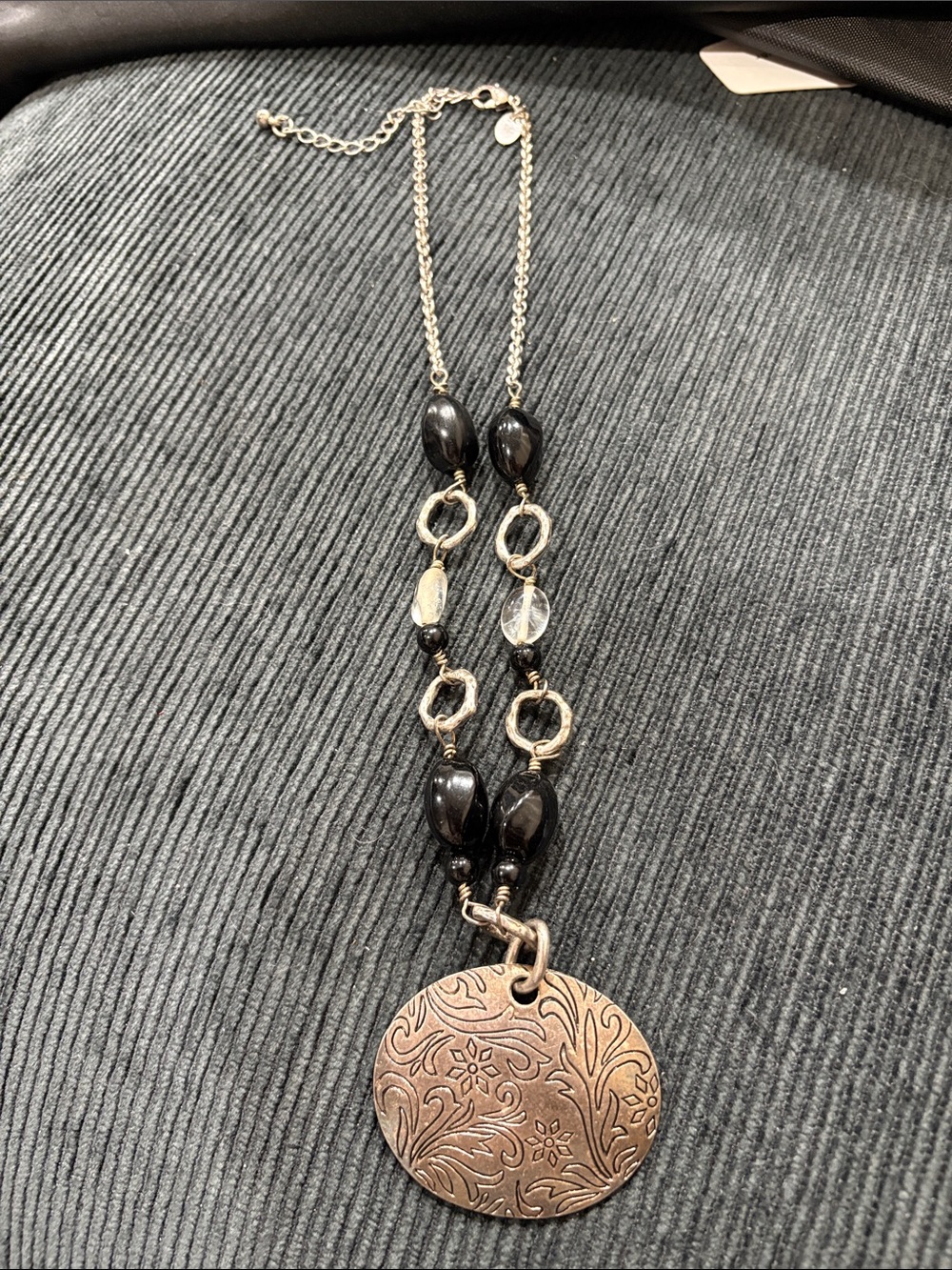 Lia Sophia Necklace Beaded Oval Pendent Scrolls Flowers Silver Tone Outlaw